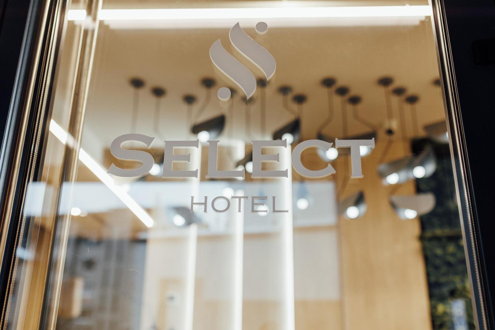 Select Hotel Lviv Eksteriør bilde