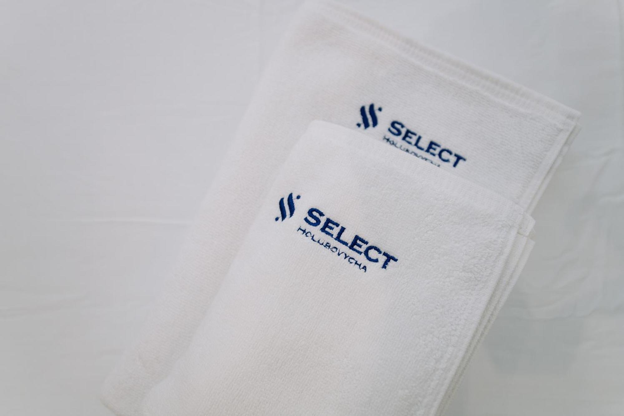 Select Hotel Lviv Eksteriør bilde