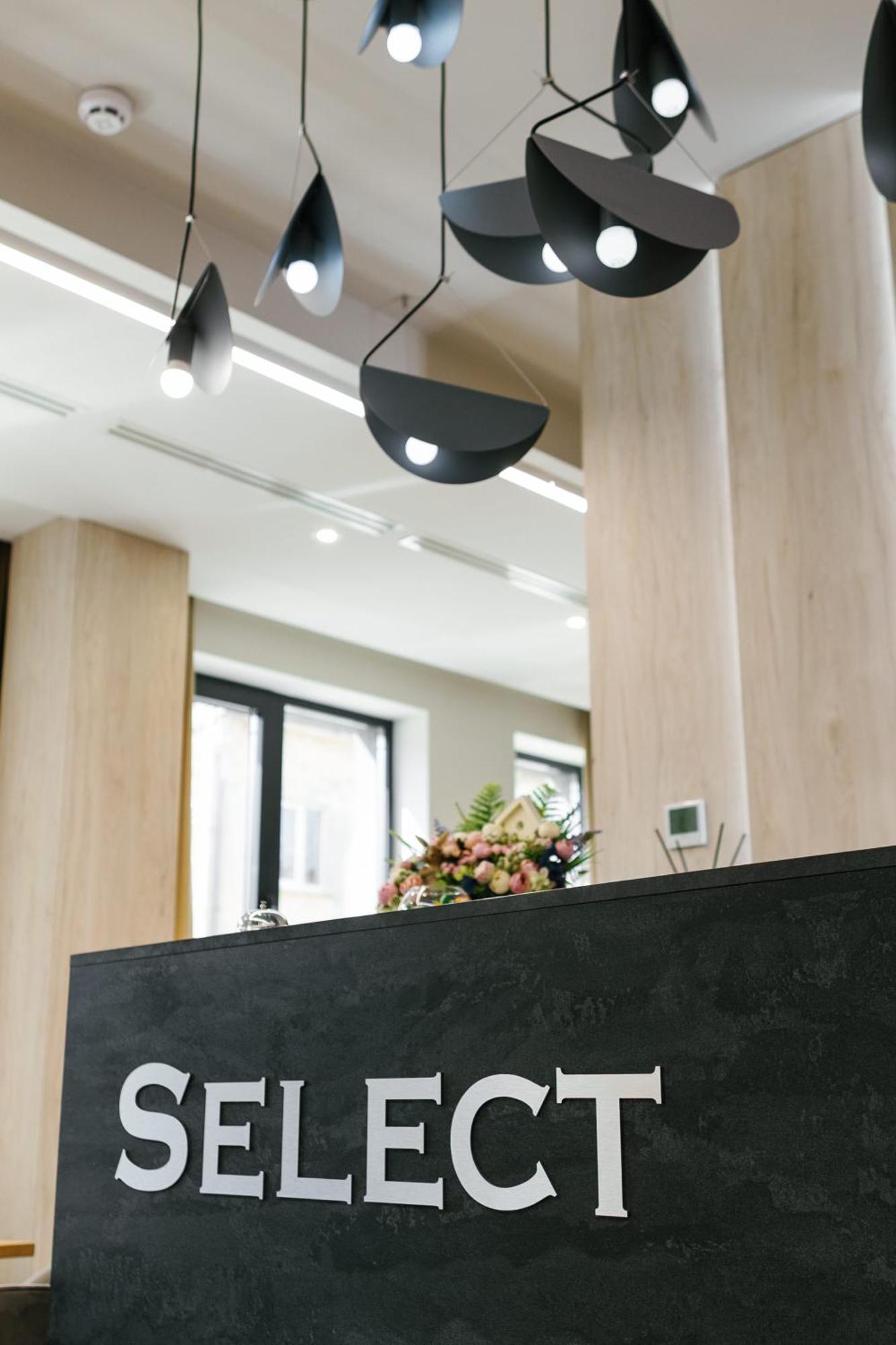 Select Hotel Lviv Eksteriør bilde